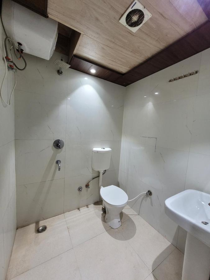 Hotel Orange Classic Рішикеш Екстер'єр фото